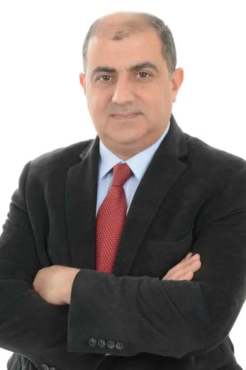 Dr. Yasir Shakir, dentist at Sunrise Dentistry